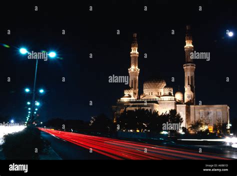 Jumeirah mosque at night Dubai United Arab Emirates Stock Photo - Alamy