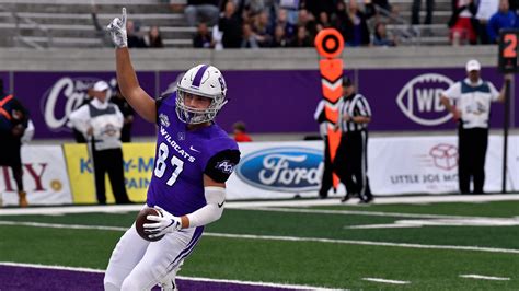 Abilene Christian football upsets No. 11 Nicholls on homecoming