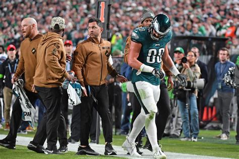 REPORT: Eagles Dallas Goedert Fractures Forearm, Headed for Surgery, IR - Sports Illustrated ...