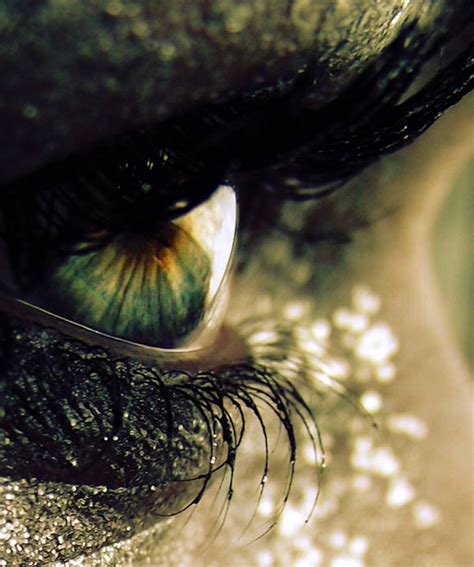 Jaw-Dropping Eye Photography