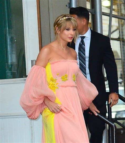 Taylor Swift - Heading to the TIME 100 Event in NYC 04/23/2019 • CelebMafia