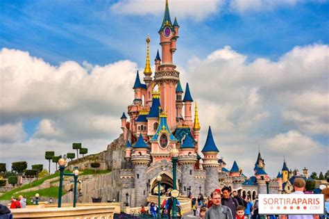 Disneyland Paris : la réouverture finalement prévue le 2 avril 2021 - Sortiraparis.com