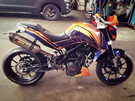 Modified-KTM-Duke-200-390-pics (21) - Thrust Zone