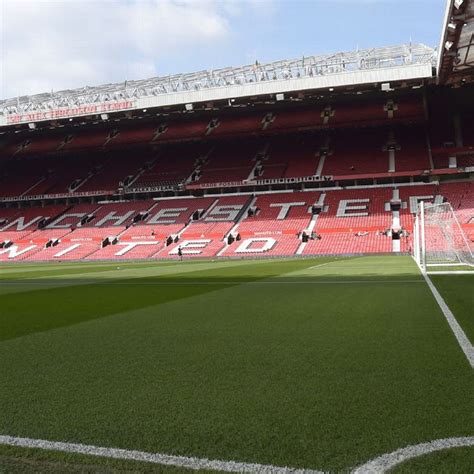 Manchester United consider expanding Old Trafford capacity - ESPN FC