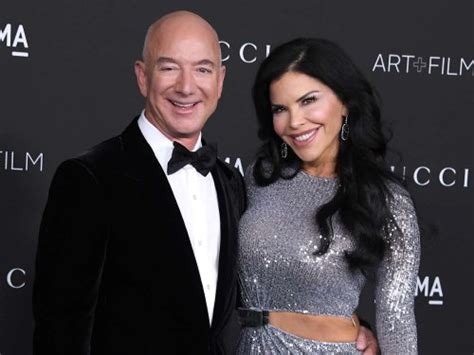 Jeff Bezos' Girlfriend Lauren Sánchez Plans to Go to Space in 2023 with ...