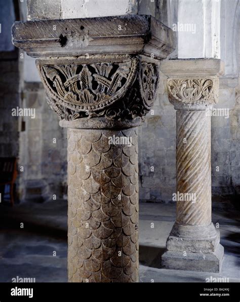 Canterbury cathedral crypt capitals hi-res stock photography and images - Alamy