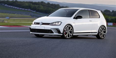 Volkswagen Golf GTI Clubsport Edition 40 Review 2025 | Drive, Specs & Pricing | Carwow