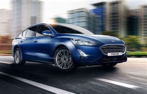 Detailed review of the 2021 Ford Focus - features, disadvantages, price ...