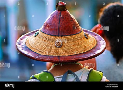 asian oriental Chinese people hat hats Stock Photo - Alamy