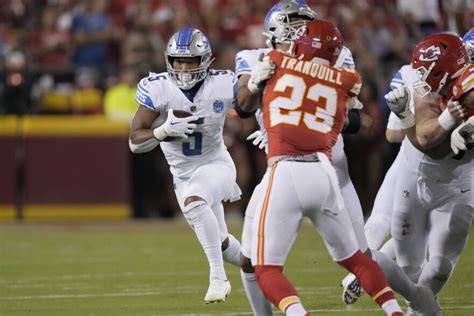 Lions spoil Chiefs' celebration of Super Bowl title by rallying for a 21-20 win in the NFL's opener