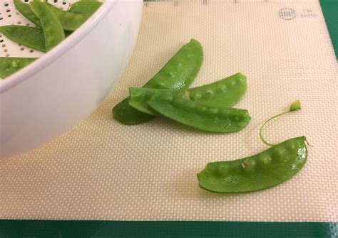 How to Trim Snow Peas