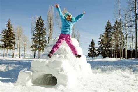 Here's How to Build the Best Snow Fort Ever | Snow fort, Snow, Fort