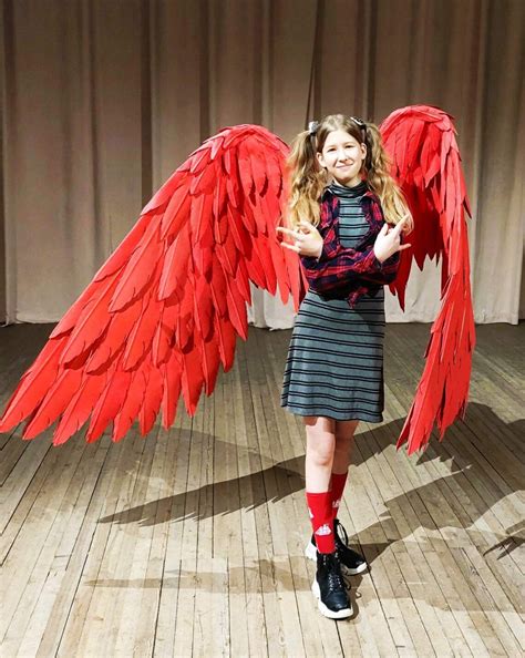 Large movable Red wings/Hawks from My Hero Academia Cosplay | Etsy