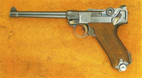 Luger Pistol 08 > WW2 Weapons