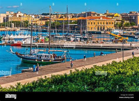 Italy Sicily Siracusa Ortigia the Port Stock Photo - Alamy