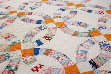 Antique Double Wedding Ring Quilt - A Quilting Life