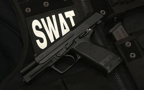 guns, SWAT, weapons, USP, handguns, .45 cal - Free Wallpaper / WallpaperJam.com