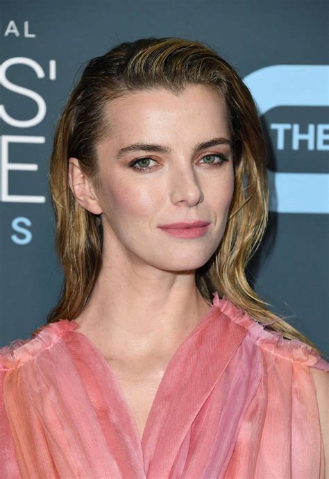 Betty Gilpin - 2020 Critics Choice Awards-06 | GotCeleb