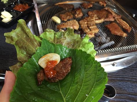 Korean Ssam (쌈) and the Art of Eating Healthy Food