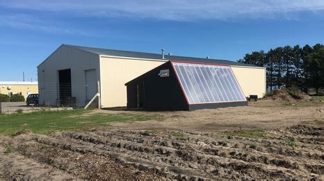 Deep Winter Greenhouses | UMN Extension