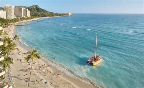 Outrigger Waikiki Beach Resort vacation deals - Lowest Prices ...