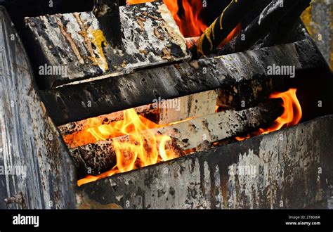 Fire, flames, abstract structure Stock Photo - Alamy