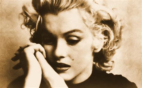 Marilyn Monroe - Biography, Height & Life Story | Super Stars Bio