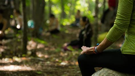 Why You Should Give Group Meditation a Try | Wanderlust