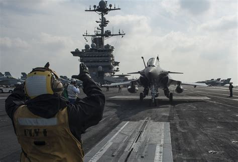 French Rafale fighters to embark on US supercarrier