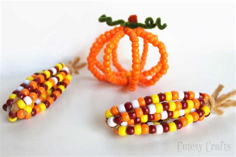 Fun Thanksgiving Crafts for Kids | Reader's Digest