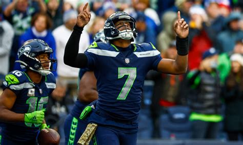 WATCH: Highlights from Seahawks impressive victory over Giants