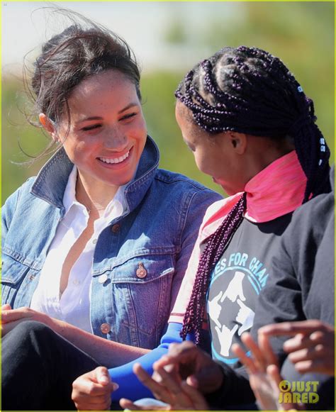 Prince Harry & Duchess Meghan Markle Visit Auwal Mosque in South Africa: Photo 4359183 | Prince ...