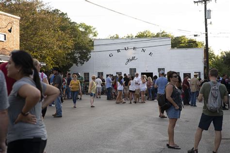 Historic Gruene Hall dance hall gets a fresh coat of paint