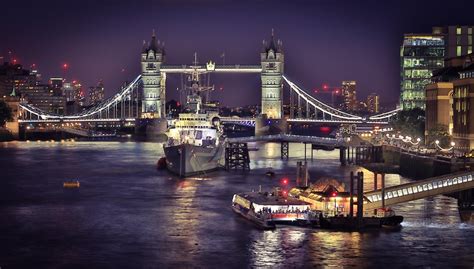 London, the river Thames by night | Chris Kelly | Flickr