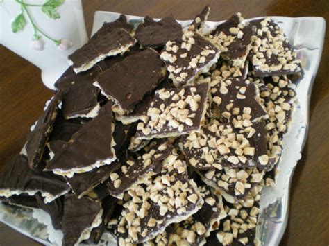 Passover Chocolate Matzah Candy Recipe - Genius Kitchen