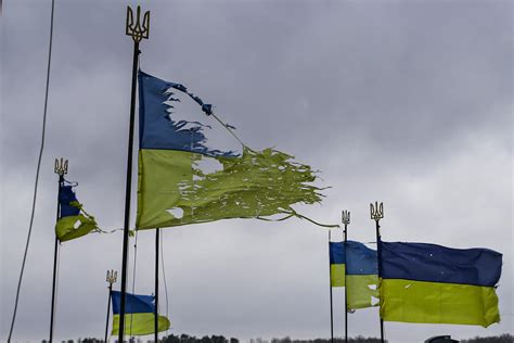 The History of the Ukrainian National Flag (Infographics) | EUROMAIDAN PRESS