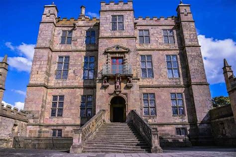 Best Castles in Derbyshire - Historic European Castles