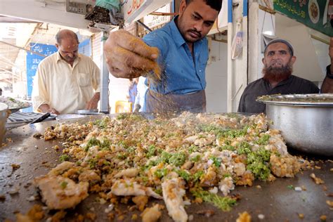 pakistani-street-food-tour-karachi