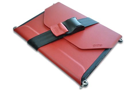 Carrying case for iPad Pro 11” with shoulder strap, leather, Italy.