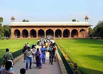 INDIA ON WHEELS - A trip for pleasure!: The Archaeological Museum at ...