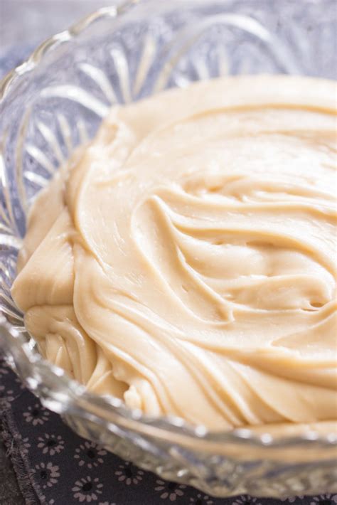 Brown Butter Icing recipe • The Gold Lining Girl