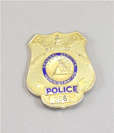 Lot - FEDERAL PROTECTIVE SERVICE POLICE BADGE