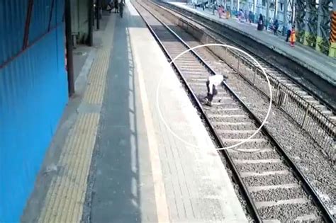 Mumbai Dahisar railway station CCTV footage where Mumbai Police ...