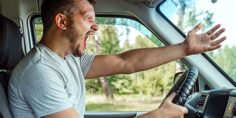 5 Tips to Deal With Aggressive Drivers