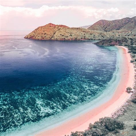 Pin by Nikki Simpson💋 on Beautiful Spaces!!!!!!!!! | Komodo national ...