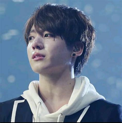 BTS crying moments. | ARMY's Amino