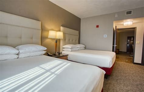 Drury Inn & Suites San Antonio near La Cantera Parkway - Drury Hotels