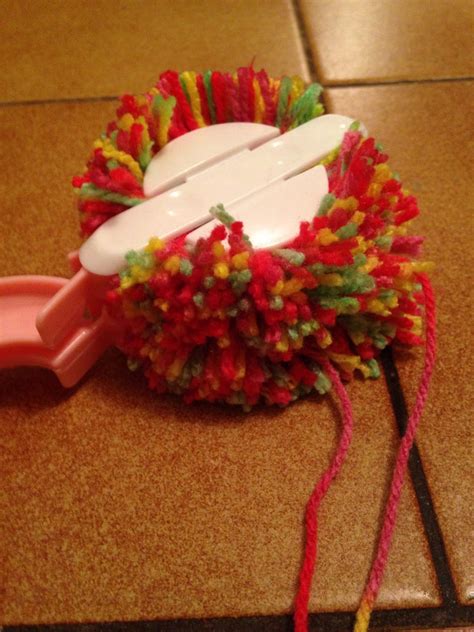 Using a Pom Pom Maker : 7 Steps - Instructables