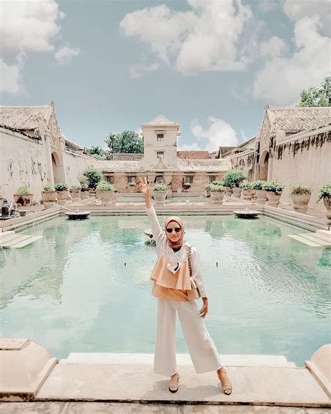 Yogyakarta's Taman Sari Water Castle Is A Centuries-Old Royal Bathing House With An Underground ...