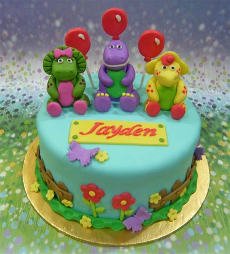 Jenn Cupcakes & Muffins: Barney and Friends Cake